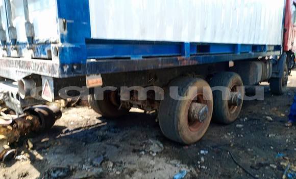 Acheter Occasion Utilitaire Mercedes‒Benz 1520 Rouge à Brazzaville, Commune de Brazzaville Acheter Occasion Utilitaire Mercedes‒Benz 1520 Rouge à Brazzaville, Commune de Brazzaville