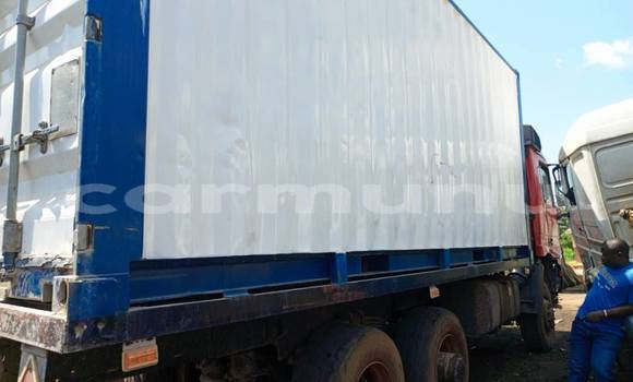 Acheter Occasion Utilitaire Mercedes‒Benz 1520 Rouge à Brazzaville, Commune de Brazzaville Acheter Occasion Utilitaire Mercedes‒Benz 1520 Rouge à Brazzaville, Commune de Brazzaville