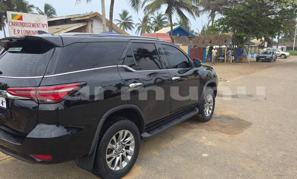 Acheter Occasion Voiture Toyota Fortuner Noir à Brazzaville, Commune de Brazzaville Acheter Occasion Voiture Toyota Fortuner Noir à Brazzaville, Commune de Brazzaville