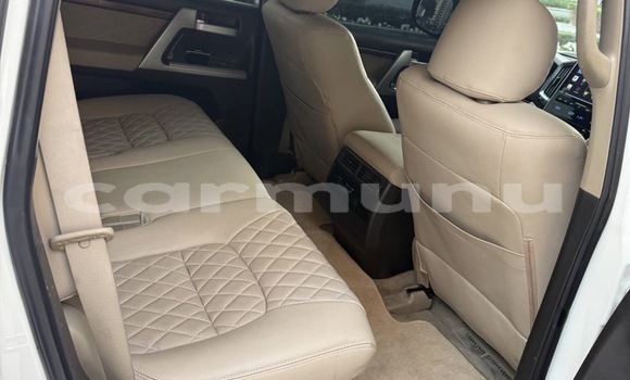 Acheter Occasion Voiture Toyota Land Cruiser Blanc à Brazzaville, Commune de Brazzaville Acheter Occasion Voiture Toyota Land Cruiser Blanc à Brazzaville, Commune de Brazzaville
