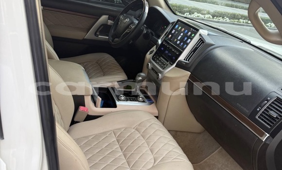 Acheter Occasion Voiture Toyota Land Cruiser Blanc à Brazzaville, Commune de Brazzaville Acheter Occasion Voiture Toyota Land Cruiser Blanc à Brazzaville, Commune de Brazzaville