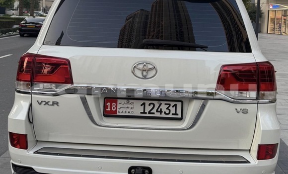 Acheter Occasion Voiture Toyota Land Cruiser Blanc à Brazzaville, Commune de Brazzaville Acheter Occasion Voiture Toyota Land Cruiser Blanc à Brazzaville, Commune de Brazzaville