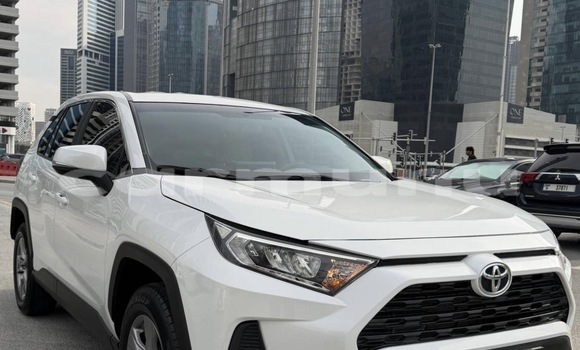 Acheter Occasion Voiture Toyota RAV4 Blanc à Pointe–Noire, Région du Kouilou