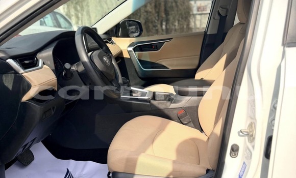 Acheter Occasion Voiture Toyota RAV4 Blanc à Pointe–Noire, Région du Kouilou Acheter Occasion Voiture Toyota RAV4 Blanc à Pointe–Noire, Région du Kouilou