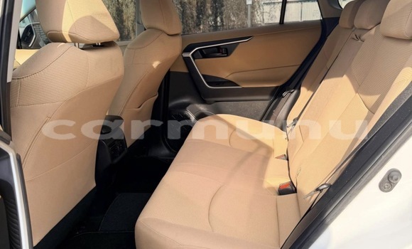 Acheter Occasion Voiture Toyota RAV4 Blanc à Pointe–Noire, Région du Kouilou Acheter Occasion Voiture Toyota RAV4 Blanc à Pointe–Noire, Région du Kouilou