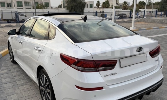 Acheter Occasion Voiture Kia K5 Blanc à Brazzaville, Commune de Brazzaville Acheter Occasion Voiture Kia K5 Blanc à Brazzaville, Commune de Brazzaville