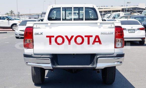 Acheter Occasion Voiture Toyota Hilux Blanc à Pointe–Noire, Région du Kouilou Acheter Occasion Voiture Toyota Hilux Blanc à Pointe–Noire, Région du Kouilou