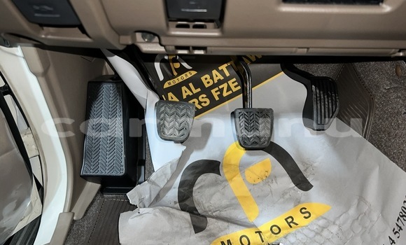 Acheter Neuf Voiture Toyota Land Cruiser Blanc à Brazzaville, Commune de Brazzaville Acheter Neuf Voiture Toyota Land Cruiser Blanc à Brazzaville, Commune de Brazzaville