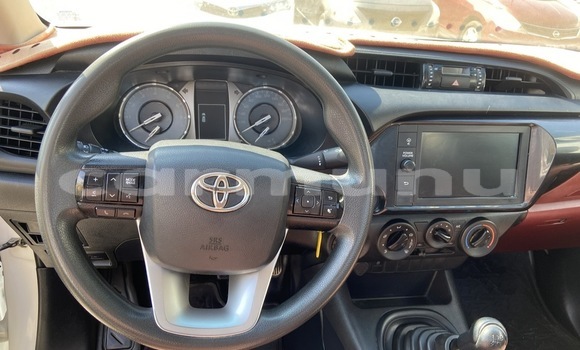 Acheter Occasion Voiture Toyota Hilux Blanc à Brazzaville, Commune de Brazzaville Acheter Occasion Voiture Toyota Hilux Blanc à Brazzaville, Commune de Brazzaville