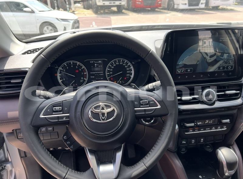 Big with watermark toyota urban cruiser commune de brazzaville brazzaville 8994