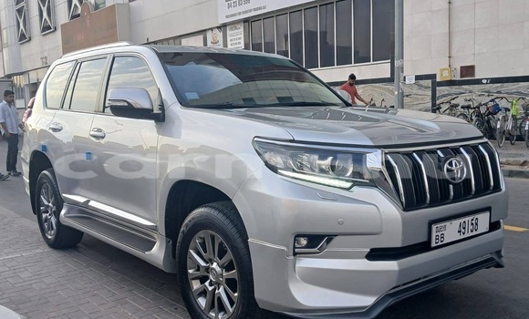 Acheter Occasion Voiture Toyota Prado Gris à Pointe–Noire, Région du Kouilou