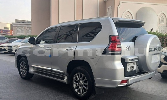 Acheter Occasion Voiture Toyota Prado Gris à Pointe–Noire, Région du Kouilou Acheter Occasion Voiture Toyota Prado Gris à Pointe–Noire, Région du Kouilou