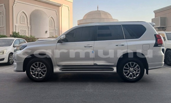 Acheter Occasion Voiture Toyota Prado Gris à Pointe–Noire, Région du Kouilou Acheter Occasion Voiture Toyota Prado Gris à Pointe–Noire, Région du Kouilou