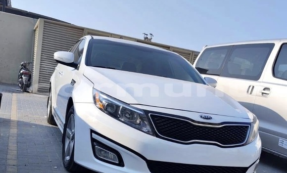 Acheter Occasion Voiture Kia K5 Blanc à Brazzaville, Commune de Brazzaville