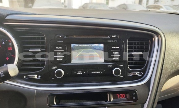 Buy Used Kia K5 White Car in Brazzaville in Municipality of Brazzaville Buy Used Kia K5 White Car in Brazzaville in Municipality of Brazzaville