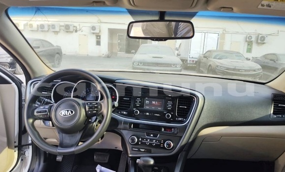 Buy Used Kia K5 White Car in Brazzaville in Municipality of Brazzaville Buy Used Kia K5 White Car in Brazzaville in Municipality of Brazzaville
