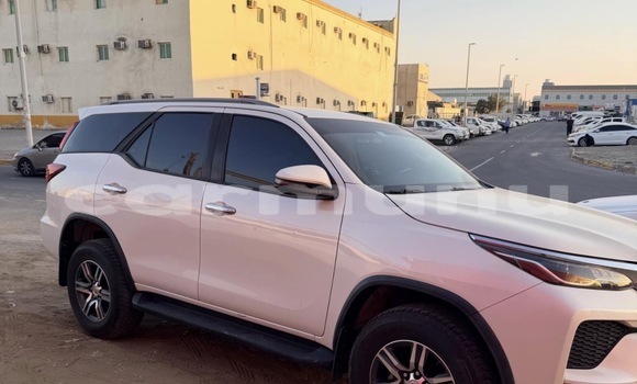 Buy Used Toyota Fortuner White Car in Brazzaville in Municipality of Brazzaville Buy Used Toyota Fortuner White Car in Brazzaville in Municipality of Brazzaville