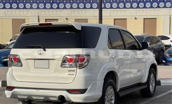 Acheter Occasion Voiture Toyota Fortuner Blanc à Pointe–Noire, Région du Kouilou Acheter Occasion Voiture Toyota Fortuner Blanc à Pointe–Noire, Région du Kouilou