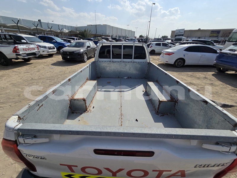 Big with watermark toyota hilux region de la bouenza import dubai 9022