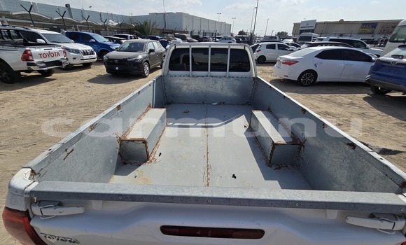 Acheter Occasion Voiture Toyota Hilux Blanc à Import - Dubai, Région de la Bouenza Acheter Occasion Voiture Toyota Hilux Blanc à Import - Dubai, Région de la Bouenza