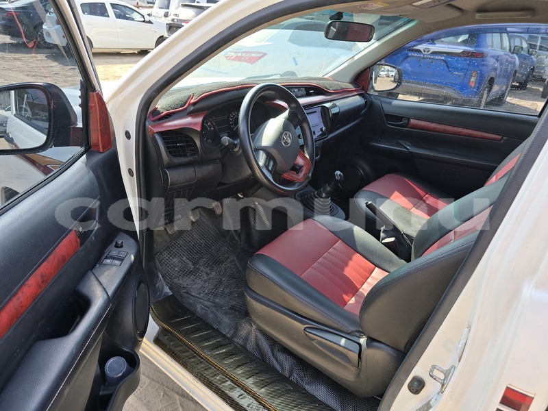 Big with watermark toyota hilux region de la bouenza import dubai 9022