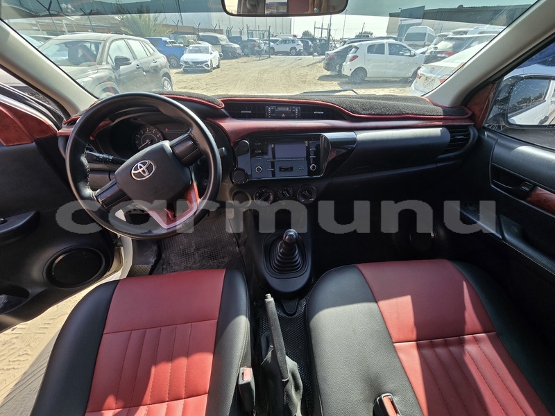 Big with watermark toyota hilux region de la bouenza import dubai 9022