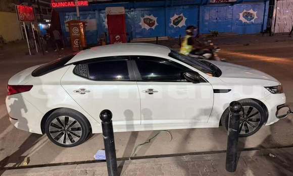 Buy Used Kia K5 White Car in Brazzaville in Municipality of Brazzaville Buy Used Kia K5 White Car in Brazzaville in Municipality of Brazzaville