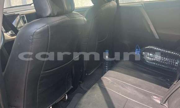 Acheter Occasion Voiture Toyota RAV4 Noir à Brazzaville, Commune de Brazzaville Acheter Occasion Voiture Toyota RAV4 Noir à Brazzaville, Commune de Brazzaville