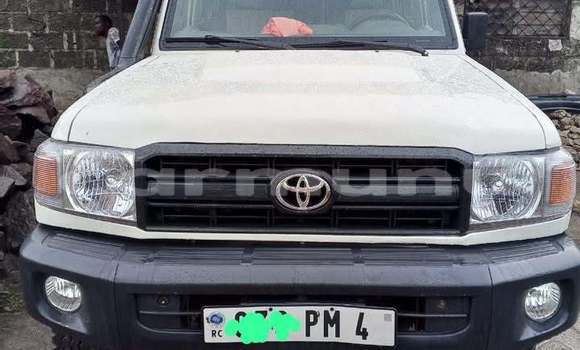 Buy Used Toyota Land Cruiser White Car in Brazzaville in Municipality of Brazzaville Buy Used Toyota Land Cruiser White Car in Brazzaville in Municipality of Brazzaville
