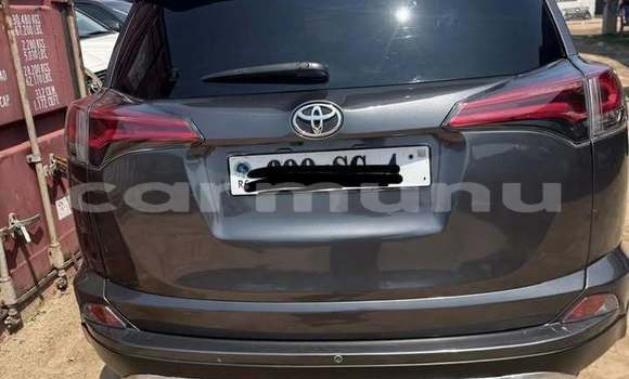 Acheter Occasion Voiture Toyota RAV4 Gris à Brazzaville, Commune de Brazzaville Acheter Occasion Voiture Toyota RAV4 Gris à Brazzaville, Commune de Brazzaville