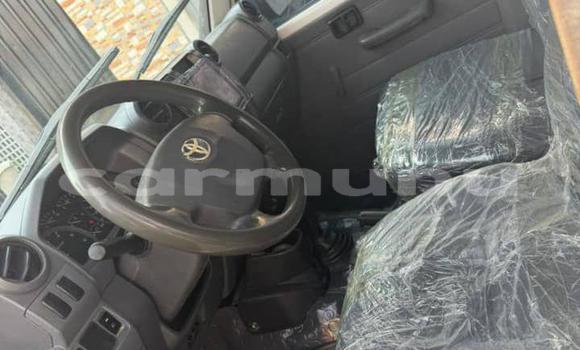 Buy Used Toyota Land Cruiser White Car in Brazzaville in Municipality of Brazzaville Buy Used Toyota Land Cruiser White Car in Brazzaville in Municipality of Brazzaville