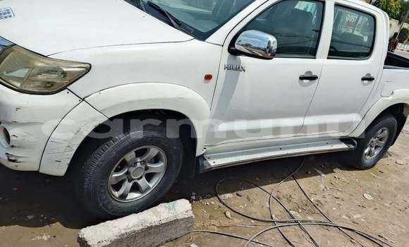 Acheter Occasion Voiture Toyota Hilux Blanc à Brazzaville, Commune de Brazzaville Acheter Occasion Voiture Toyota Hilux Blanc à Brazzaville, Commune de Brazzaville