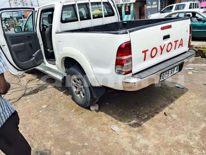 Big with watermark toyota hilux commune de brazzaville brazzaville 9039