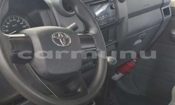 Buy Used Toyota Land Cruiser White Car in Brazzaville in Municipality of Brazzaville Buy Used Toyota Land Cruiser White Car in Brazzaville in Municipality of Brazzaville