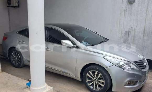 Buy Used Hyundai Grandeur Silver Car in Brazzaville in Municipality of Brazzaville Buy Used Hyundai Grandeur Silver Car in Brazzaville in Municipality of Brazzaville