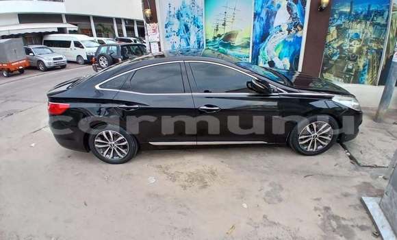 Buy Used Hyundai Grandeur Black Car in Brazzaville in Municipality of Brazzaville Buy Used Hyundai Grandeur Black Car in Brazzaville in Municipality of Brazzaville