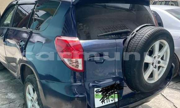 Acheter Occasion Voiture Toyota RAV4 Bleu à Brazzaville, Commune de Brazzaville Acheter Occasion Voiture Toyota RAV4 Bleu à Brazzaville, Commune de Brazzaville