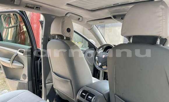 Buy Used Porsche Cayenne Silver Car in Brazzaville in Municipality of Brazzaville Buy Used Porsche Cayenne Silver Car in Brazzaville in Municipality of Brazzaville