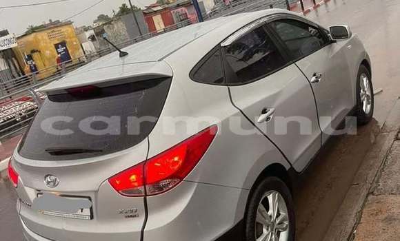 Buy Used Hyundai Tucson Silver Car in Brazzaville in Municipality of Brazzaville Buy Used Hyundai Tucson Silver Car in Brazzaville in Municipality of Brazzaville