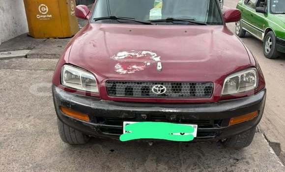 Acheter Occasion Voiture Toyota RAV4 Rouge à Brazzaville, Commune de Brazzaville Acheter Occasion Voiture Toyota RAV4 Rouge à Brazzaville, Commune de Brazzaville