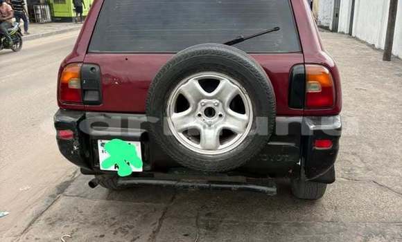 Acheter Occasion Voiture Toyota RAV4 Rouge à Brazzaville, Commune de Brazzaville Acheter Occasion Voiture Toyota RAV4 Rouge à Brazzaville, Commune de Brazzaville