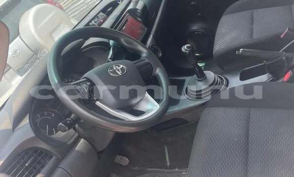 Acheter Occasion Voiture Toyota Hiluxe Revo Blanc à Brazzaville, Commune de Brazzaville Acheter Occasion Voiture Toyota Hiluxe Revo Blanc à Brazzaville, Commune de Brazzaville