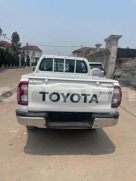 Big with watermark toyota hiluxe revo commune de brazzaville brazzaville 9055
