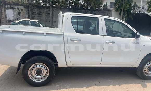 Acheter Occasion Voiture Toyota Hiluxe Revo Blanc à Brazzaville, Commune de Brazzaville Acheter Occasion Voiture Toyota Hiluxe Revo Blanc à Brazzaville, Commune de Brazzaville