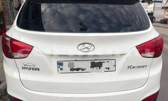 Acheter Occasion Voiture Hyundai Tucson Blanc à Brazzaville, Commune de Brazzaville Acheter Occasion Voiture Hyundai Tucson Blanc à Brazzaville, Commune de Brazzaville
