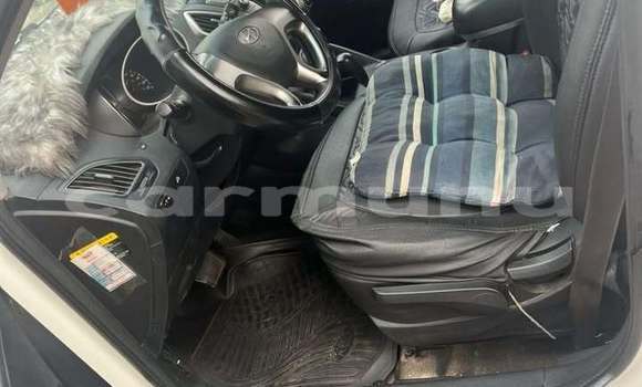 Acheter Occasion Voiture Hyundai Tucson Blanc à Brazzaville, Commune de Brazzaville Acheter Occasion Voiture Hyundai Tucson Blanc à Brazzaville, Commune de Brazzaville