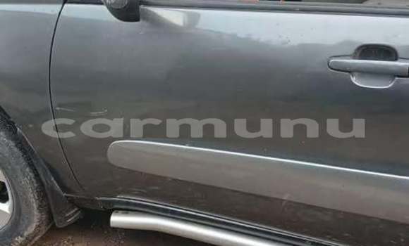 Acheter Occasion Voiture Toyota RAV4 Gris à Brazzaville, Commune de Brazzaville Acheter Occasion Voiture Toyota RAV4 Gris à Brazzaville, Commune de Brazzaville