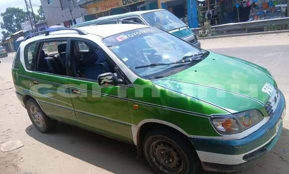 Acheter Occasion Voiture Toyota Picnic Vert à Brazzaville, Commune de Brazzaville Acheter Occasion Voiture Toyota Picnic Vert à Brazzaville, Commune de Brazzaville