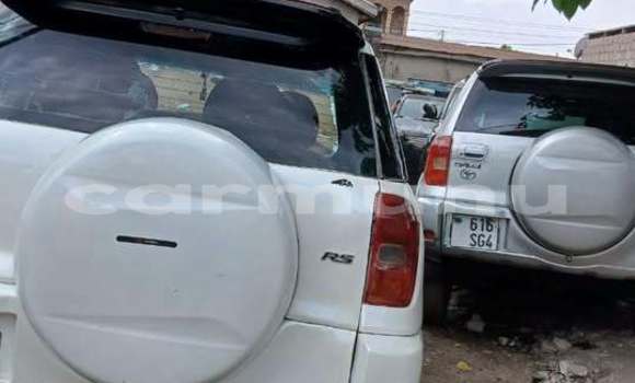 Acheter Occasion Voiture Toyota RAV4 Blanc à Brazzaville, Commune de Brazzaville Acheter Occasion Voiture Toyota RAV4 Blanc à Brazzaville, Commune de Brazzaville