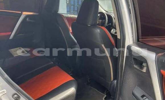 Acheter Occasion Voiture Toyota RAV4 Gris à Brazzaville, Commune de Brazzaville Acheter Occasion Voiture Toyota RAV4 Gris à Brazzaville, Commune de Brazzaville